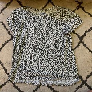 Girls Leopard tee